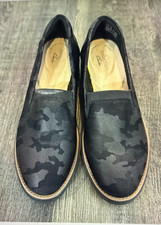 Clark's Sharon Dolly CAMO Shoe size 8.5 BNIB  SOLD OUT EVERYWHERE picture