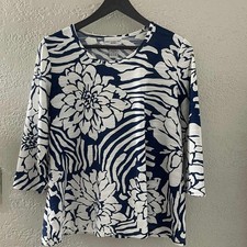 Rebecca Malone Women's Petite Blue and White Floral Blouse Size Medium picture