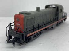 AHM HO Southern Pacific Alco RS-2 Diesel Locomotive Unlettered Runs 1 picture