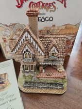 David Winter Cottage “Station Master’s House” 2000 D1073 Signed by David Winter picture