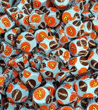 Reese's Oreo Miniatures Milk Chocolate & White Peanut Butter Cups (2 Pounds) picture