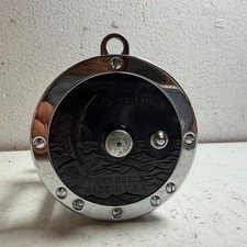Vintage Penn Senator 4/0 113 Silver Black Conventional Saltwater Fishing Reel picture