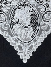 Antique Italian Cantu Bobbin Lace Figural Linen Tablecloth 96x69 & 12 Napkins picture