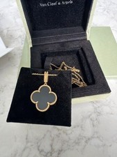 Van Cleef Magic Alhambra long necklace, 1 motif picture
