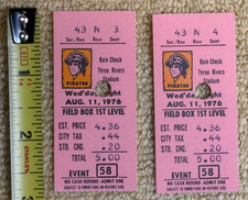 2 Vintage 1976 Pittsburgh Pirates Ticket Stubs 08/11  vs LA  Dodgers picture