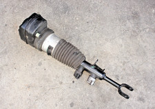 2023 - 2025 BMW G70 740I FRONT RIGHT AIR SUSPENSION SHOCK ABSORBER OEM picture