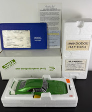 Brand New: Danbury Mint 1969 Dodge Daytona 440 1:24 Diecast Spring Green picture