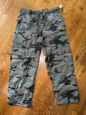 NWT GAP Camo Drawstring Cargo Pants - Size MEDIUM picture