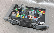 2007-2009 Chevy Silverado 1500 Engine Fuse Box Assembly OEM picture