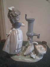 Lladro Spanish Glossy Porcelain Figure 