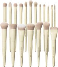 Buttery Blends Brush Set 18Pcs Face&Eye Makeup Brushes Set labeled picture