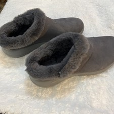 Sketchers GO LOUNGE grey slippers women’s size 8. New picture