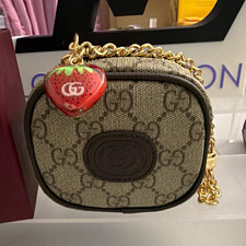 Gucci GG Supreme Mini Bag Canvas/Leather Zip Chain Strawberry Charm picture