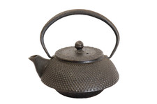Japanese Antique Nambu Cast Iron Teapot (Tetsubin) – Early Showa Period (1930s) picture