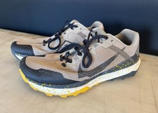 Size 10.5 - Nike Wildhorse 8 Khaki Vivid Sulfur picture