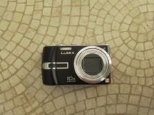 Panasonic LUMIX DMC-TZ3 7.2MP Digital Camera & transfer cable - 10x Optical Zoom picture