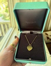 Tiffany & Co. 18k Yellow Gold Heart Charm Pendant Necklace Cable Chain Signed picture