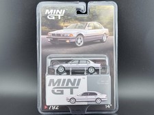 Mini GT BMW 750IL – Aspen Silver Metallic #792 1/64 picture
