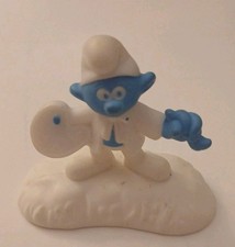 VINTAGE Retired 2017 McDonalds Happy Meal Toy Smurfs Painter Smurf picture