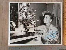 THELMA RITTER Signed Autographed 8x10 Photo Vintage Red Cross Jerry Wunderlich picture