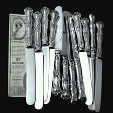🥇 VINTAGE GRAPE 1847 ROGERS HH DINNER KNIFE 9 ¾” ⭐⭐⭐⭐⭐ SOLD BY PIECE  picture