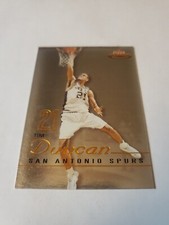 2003-04 Fleer Mystique Tim Duncan #38 HOF picture