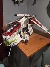 LEGO Star Wars: Republic Gunship (75309) with Booklet & Clone Troopers picture