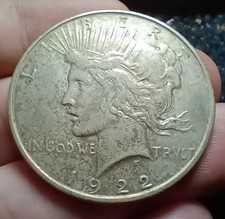 1922 D Peace Silver Dollar 90% Silver  Circulated J9 picture