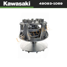 Kawasaki Gas Mule 3000  3010  3020 Drive Converter Clutch OEM 49093-1069 picture