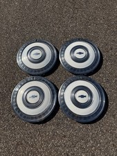 Genuine 1970 Chevy Impala Monte Carlo 15 inch hubcaps wheel covers white nice picture