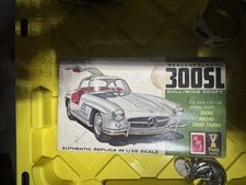Vintage AMT Trophy Series 1/25 Mercedes Benz 300SL Gull-Wing Coupe #2065-200 picture