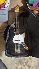 Fender Jazz Bass 4-String Solid Body Right-Handed Electric Bass, Black, Gig Bag picture