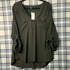 Torrid Women's Black Solid V-Neck 3/4 Roll Tab Woven Polyester Blouse 3X. I-2 picture