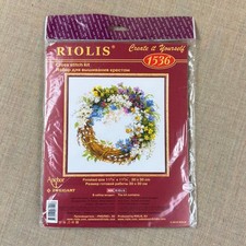 Riolis Floral Wreath Cross Stitch Kit Zweigart Aida New Sealed picture