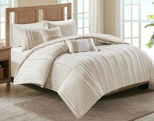 Harbor House Anslee Duvet Cover Full / Queen- Clearance picture