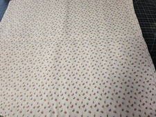 BT Yard VTG 44w Ditsy Purple pink Floral On Pink 100% Cotton Lgt clothe quilt picture