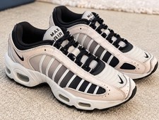 Nike Woman Air Max Tailwind IV Low Top Lace-Up Cushioned Sneakers soft pink picture