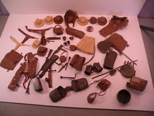 Vintage Marx Johnny West Accessories Lot Guns Belt Holsters Hats Bags Mugs +++ picture