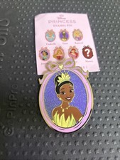 Disney Tiana PALM Pink a la Princess Personality Cameo Mystery Jumbo Glitter Pin picture
