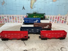 Lionel Modern Era lot of 6  Hopper / Box freight cars   027 picture
