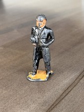 Barclay Manoil Metal Toy Soldier Vintage B168 #620 Minister Holding Hat Walking picture