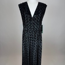 NWT Sam and Jess Sleeveless Scroll Crush Velvet Evening Gown Sz 18 Dark Romance picture