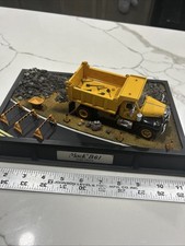 Franklin Mint 1:43 Scale1950 MacB-61 Truck Diorama Model with Accessories picture