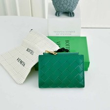 BOTTEGA VENETA Intrecciato Leather Bifold Wallet Jungle Green picture