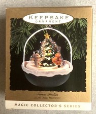 1993 Hallmark Keepsake Magic Ornament Forest Frolics Light & Motion -520-18 picture