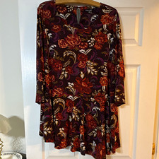 Roz & Ali 1X Plus Knit Floral A-Line V-Neck 3/4 Sleeve picture