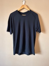 Lululemon Men's Metal Vent Tech Short Sleeve Blue Large picture