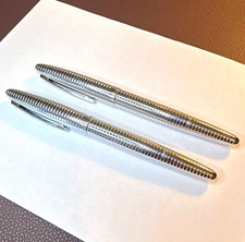 Levenger Fountain Pen & Rollerball Set Chrome Trim Black Ink SS M Nib picture