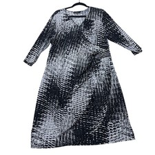 Mlle Gabrielle Black White Abstract Faux Wrap Dress Buckle Detail Plus Size 2X picture