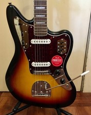Squier by Fender Classic Vibe 70s Jaguar in 3 Color Sunburst picture